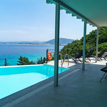 Kaminia Blue Villa *